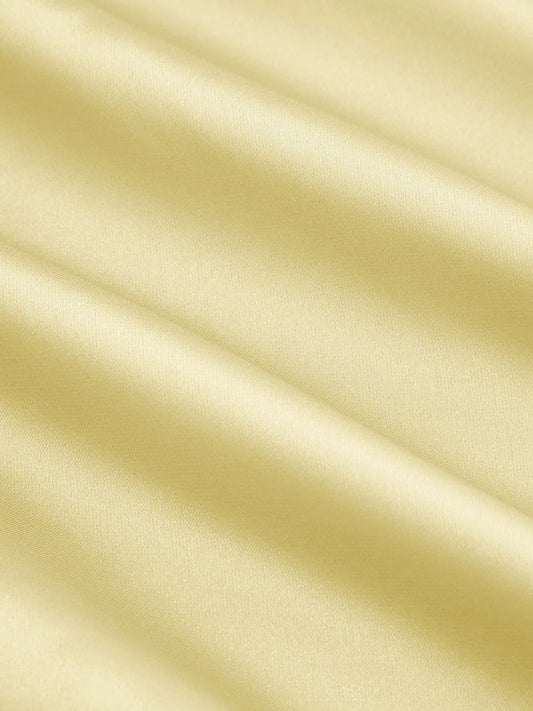 Abito Maxi in Raso a Linea A con Nodo e Scollo Halter - Giallo