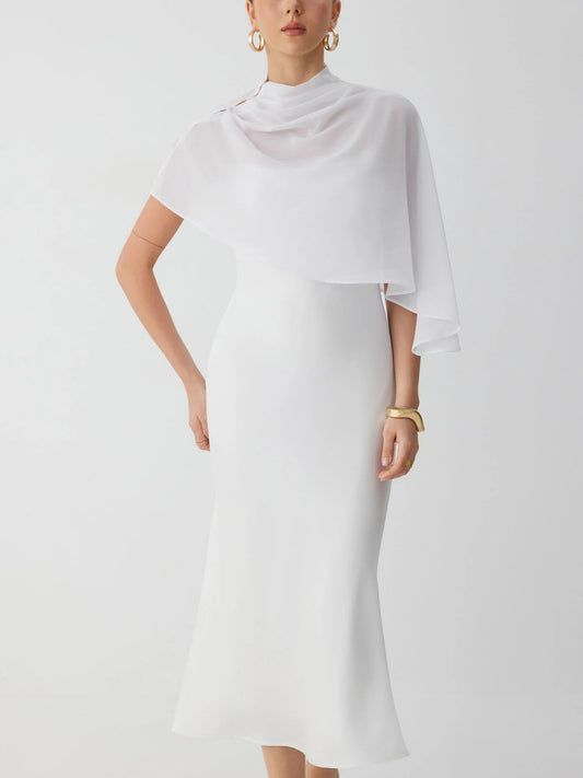 Abito Maxi in Raso con Collo Alto e Maniche a Mantella - Bianco