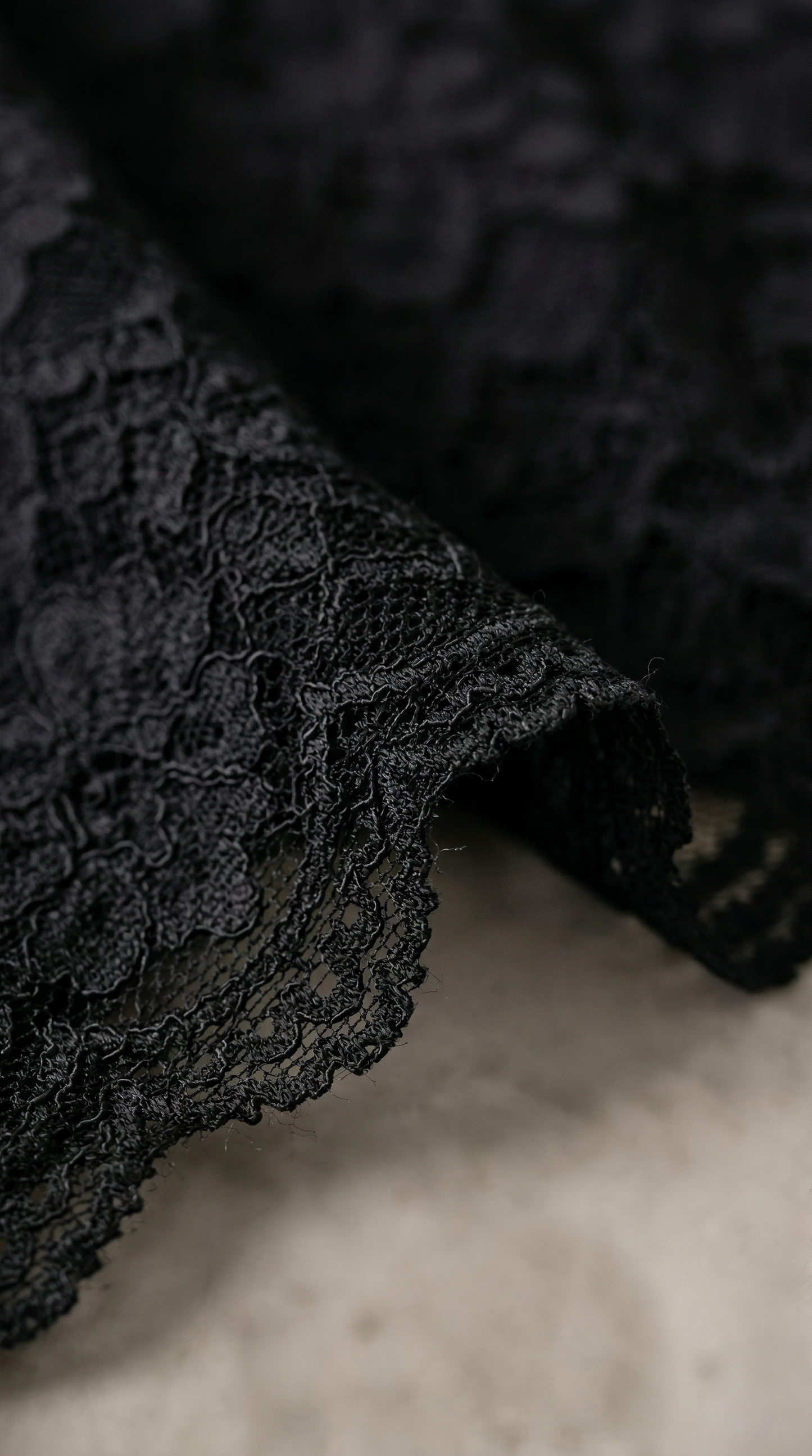 Julie | Lace Me Maxi Dress - Nero