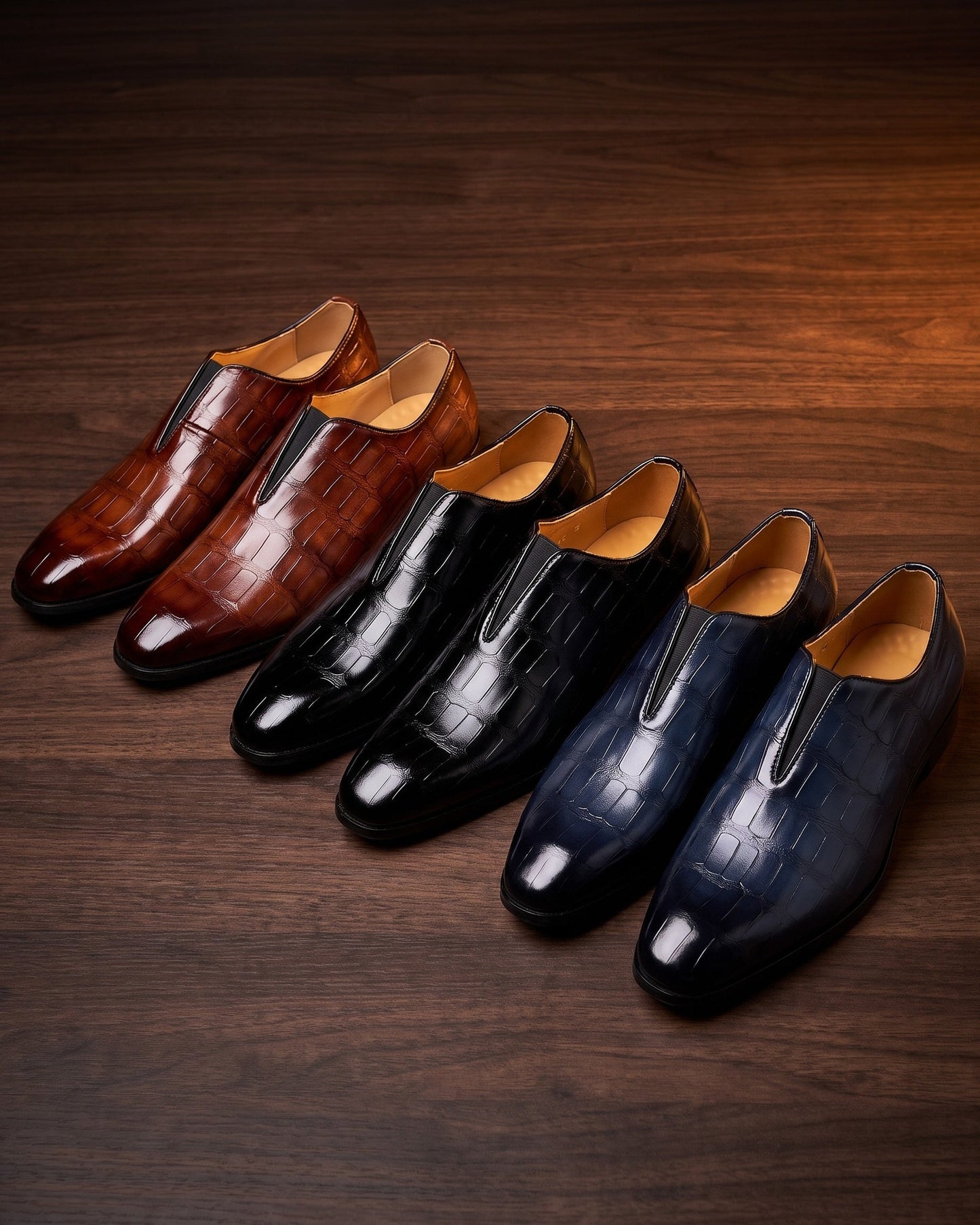 Mocassino Lorenzo nei colori marrone, nero e blu navy