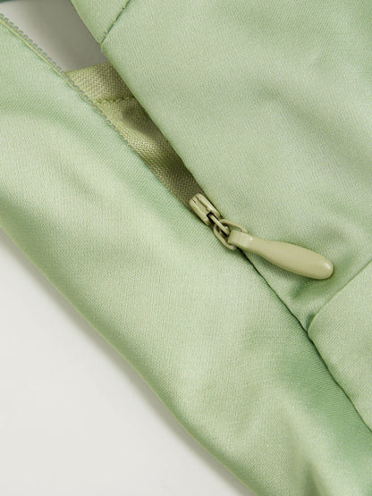 Vestido Maxi A-line con nudo y cuello halter de satén - Verde Matcha