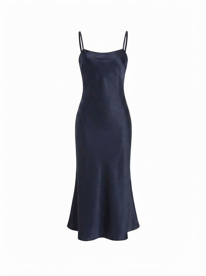 Abito Maxi in Raso con Collo Alto e Maniche a Mantella - Blu scuro