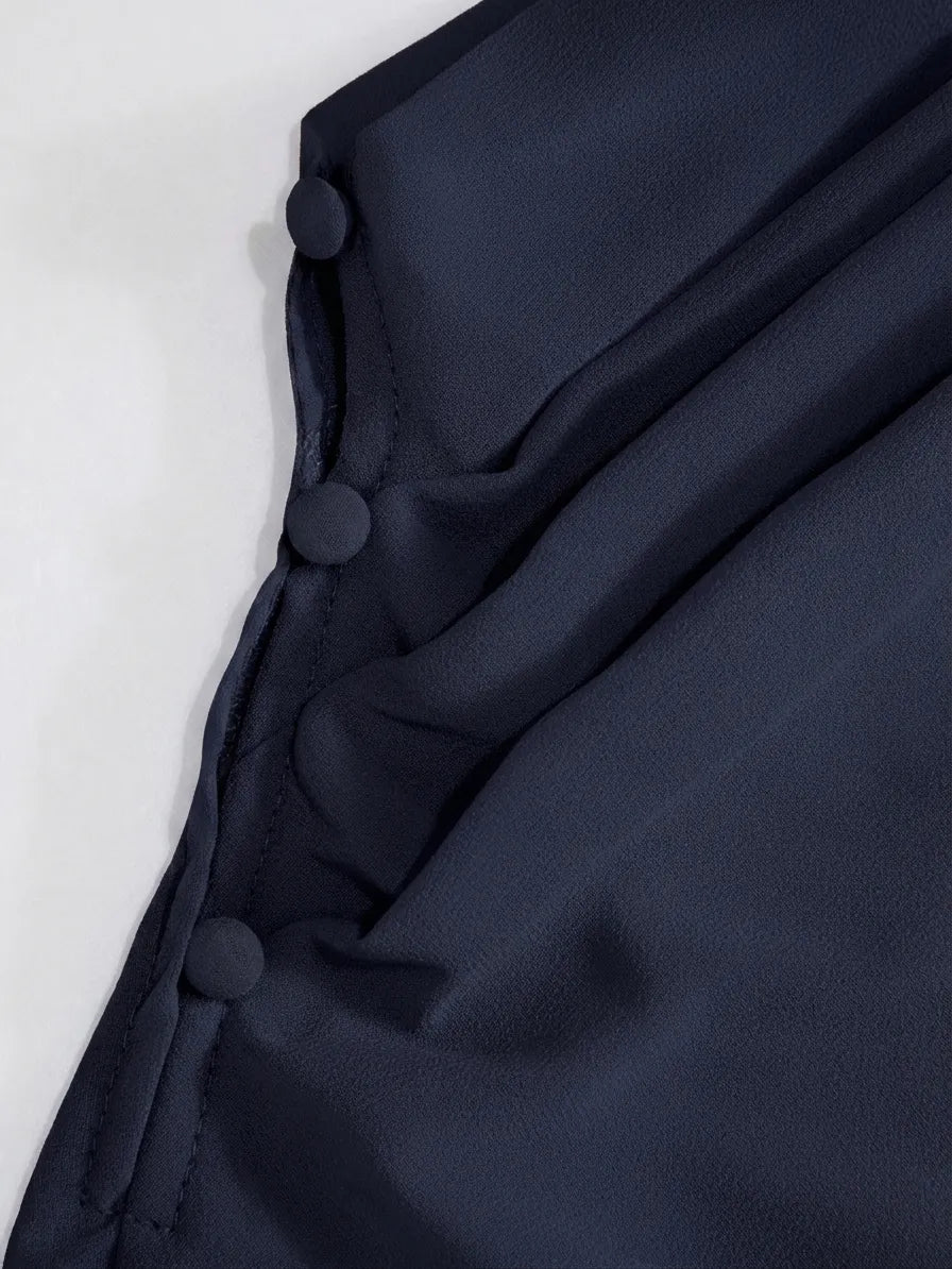 Abito Maxi in Raso con Collo Alto e Maniche a Mantella - Blu scuro