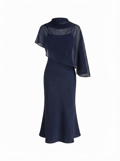 Abito Maxi in Raso con Collo Alto e Maniche a Mantella - Blu scuro