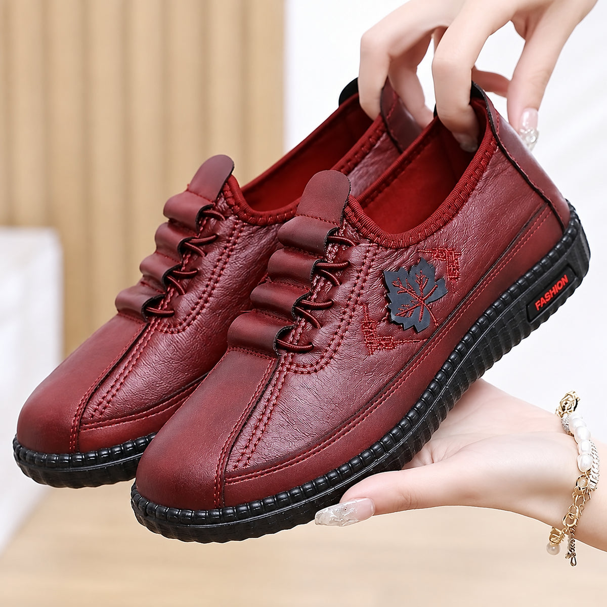 Astrid scarpe slip-on rosse - vista principale
