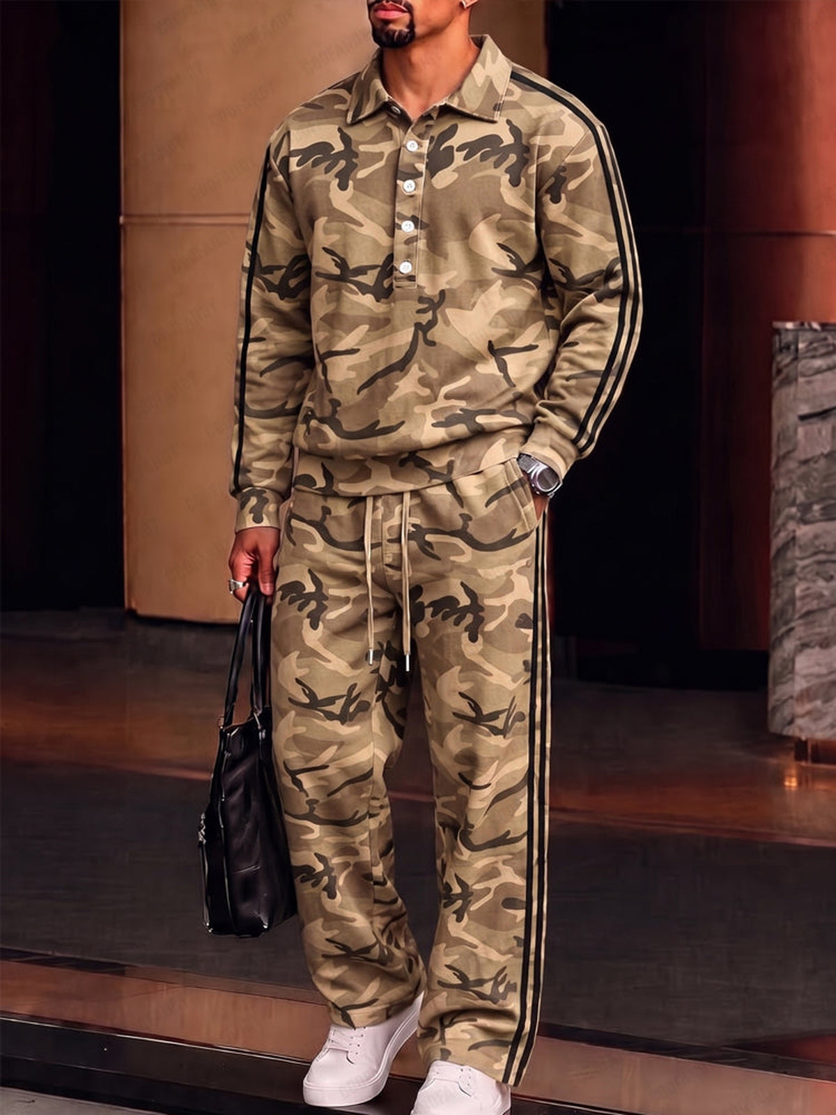 Completo Casual con Polo e Stampa Camouflage Cachi vista 3
