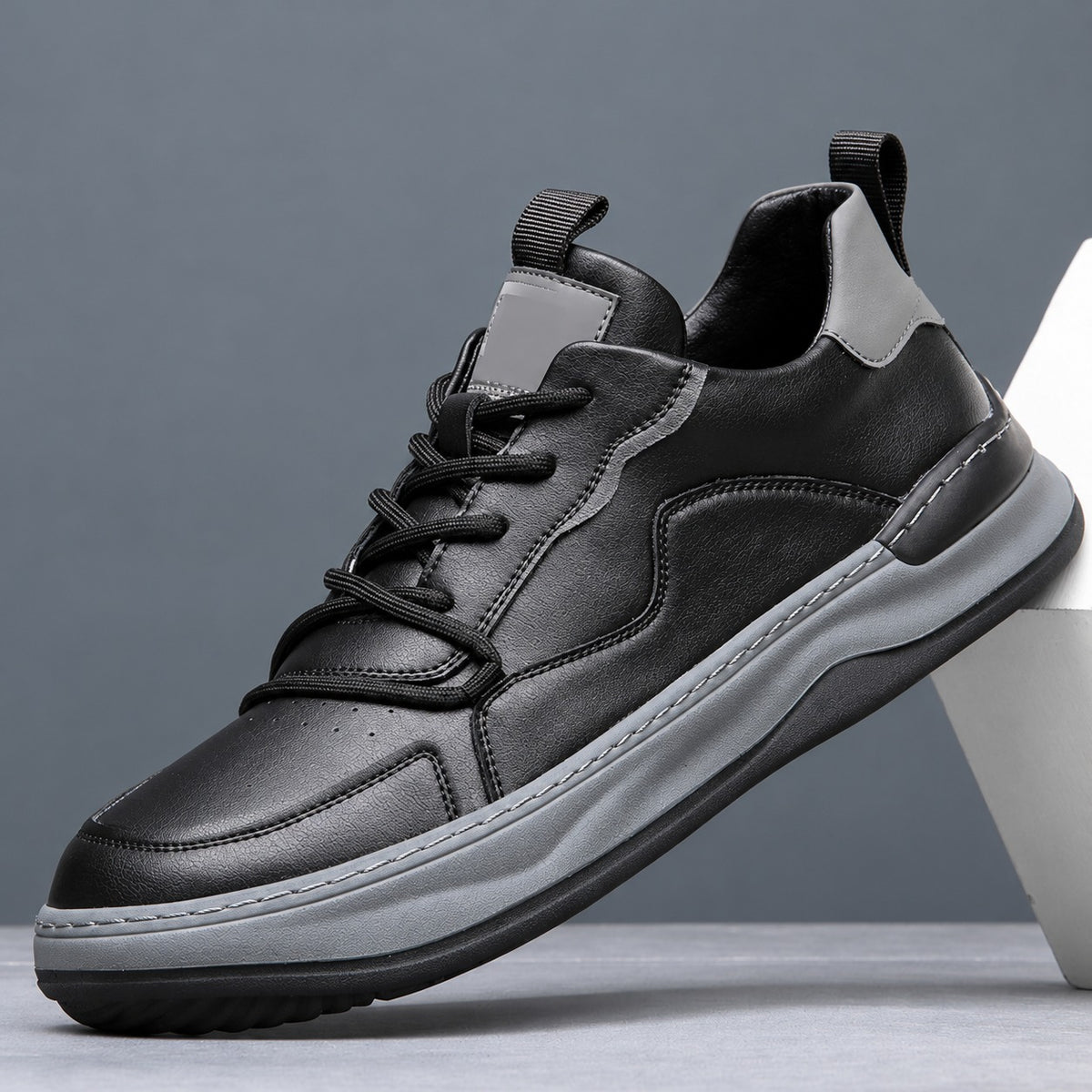 Noble Italiana | Sneakers in vera pelle — Nero, vista 16