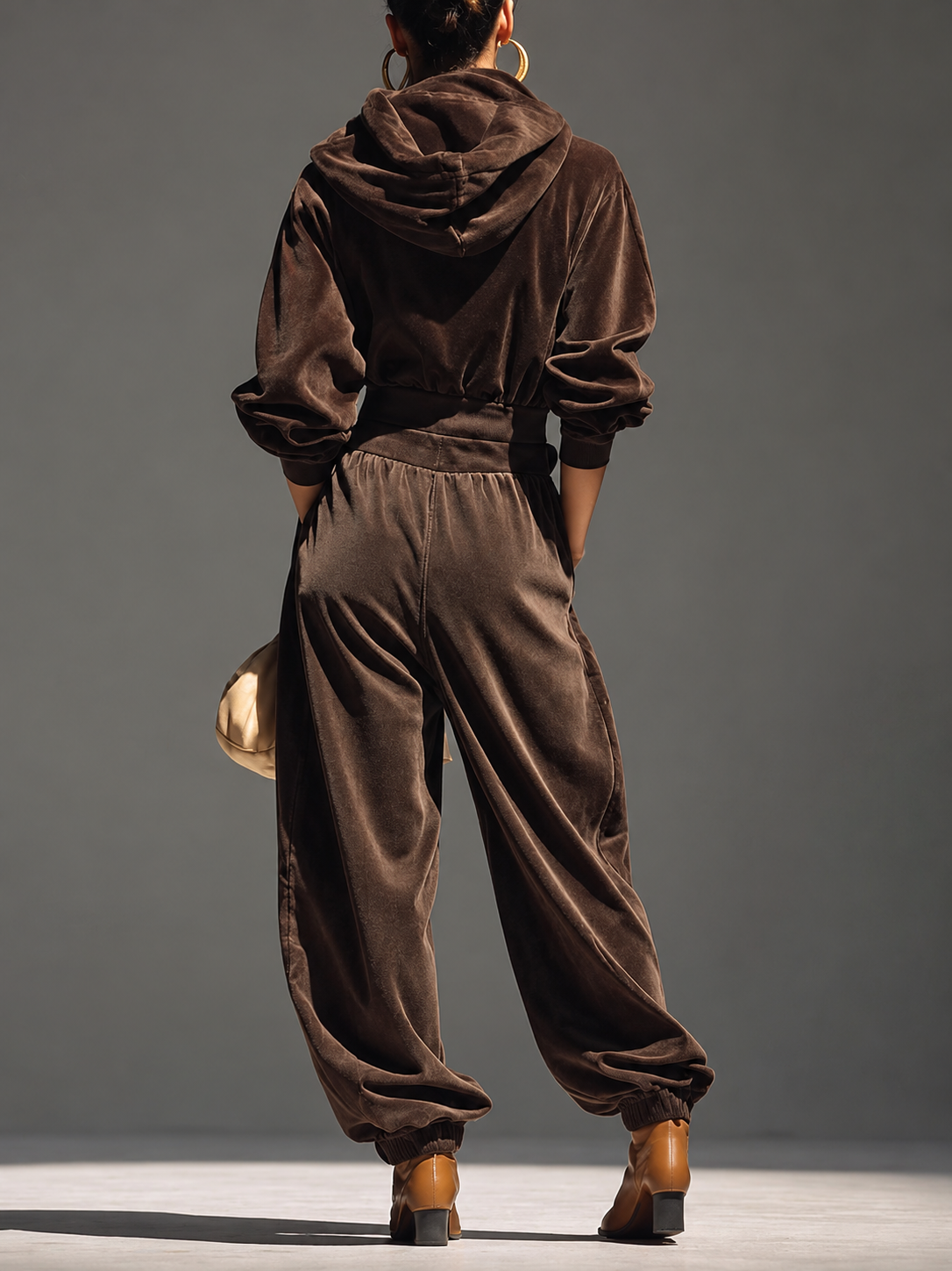 Completo vintage in velluto con cappuccio e pantaloni ampi (cintura inclusa), vista 4