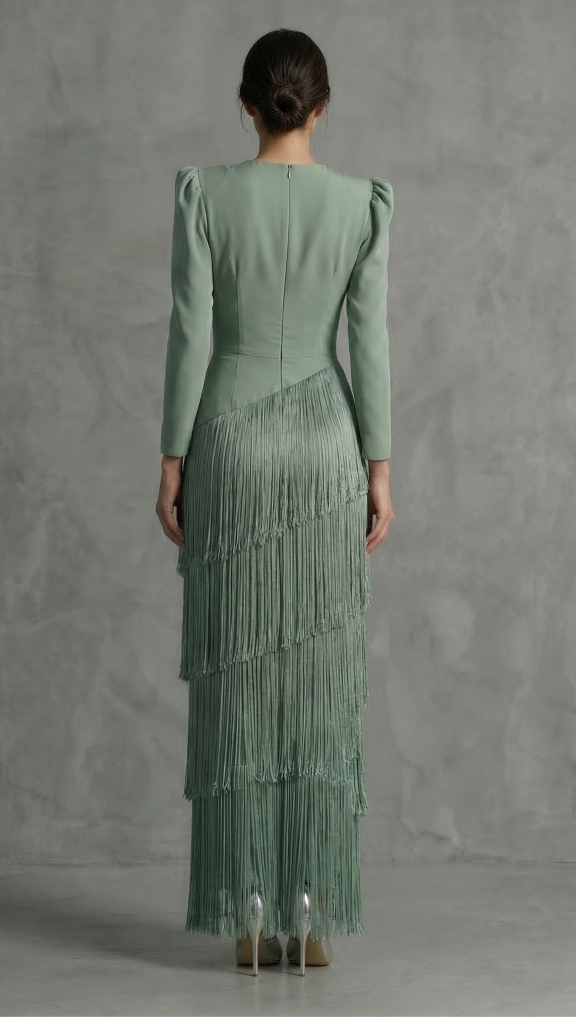 Clara | Abito elegante con frange