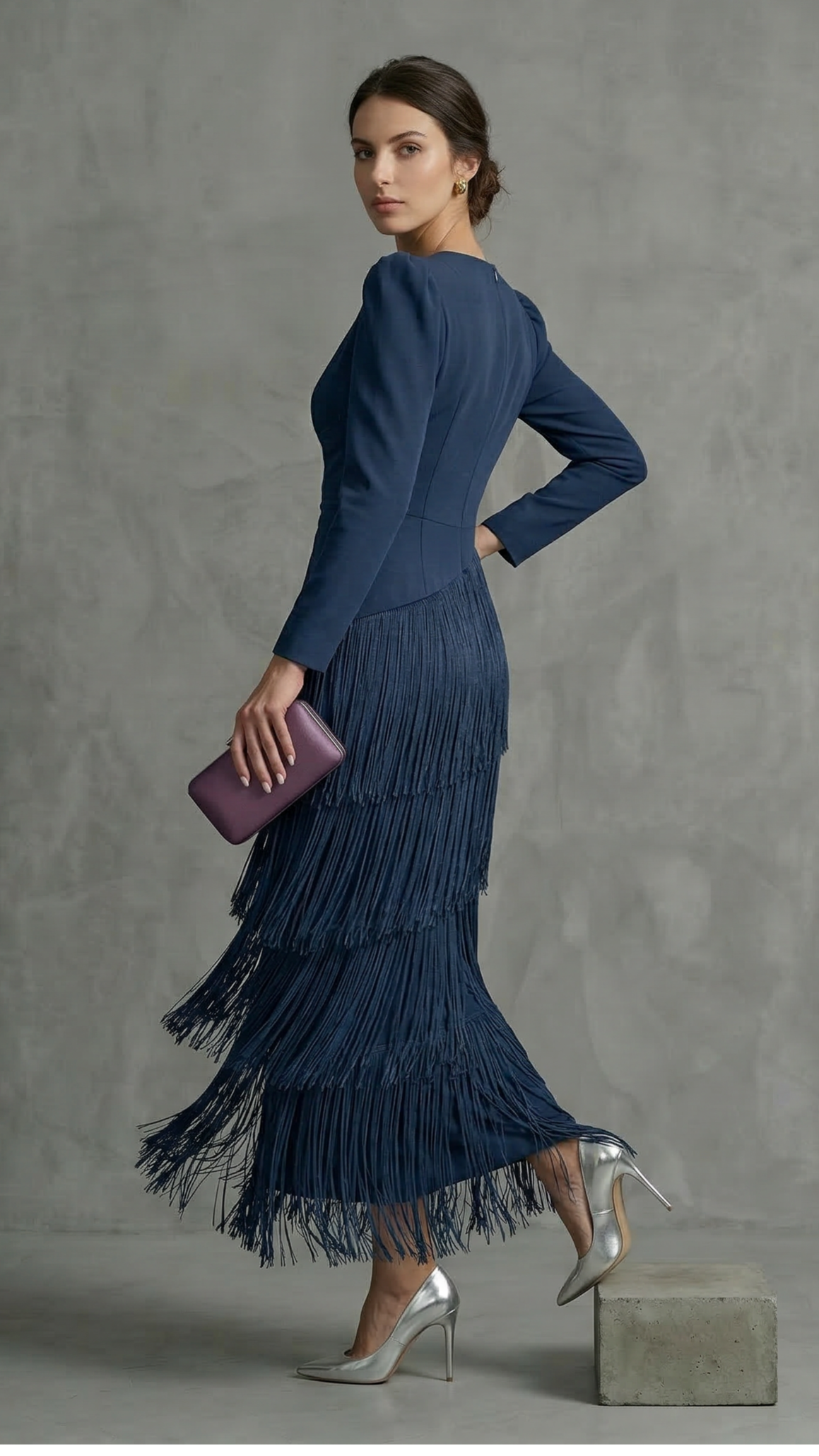 Clara | Abito elegante con frange