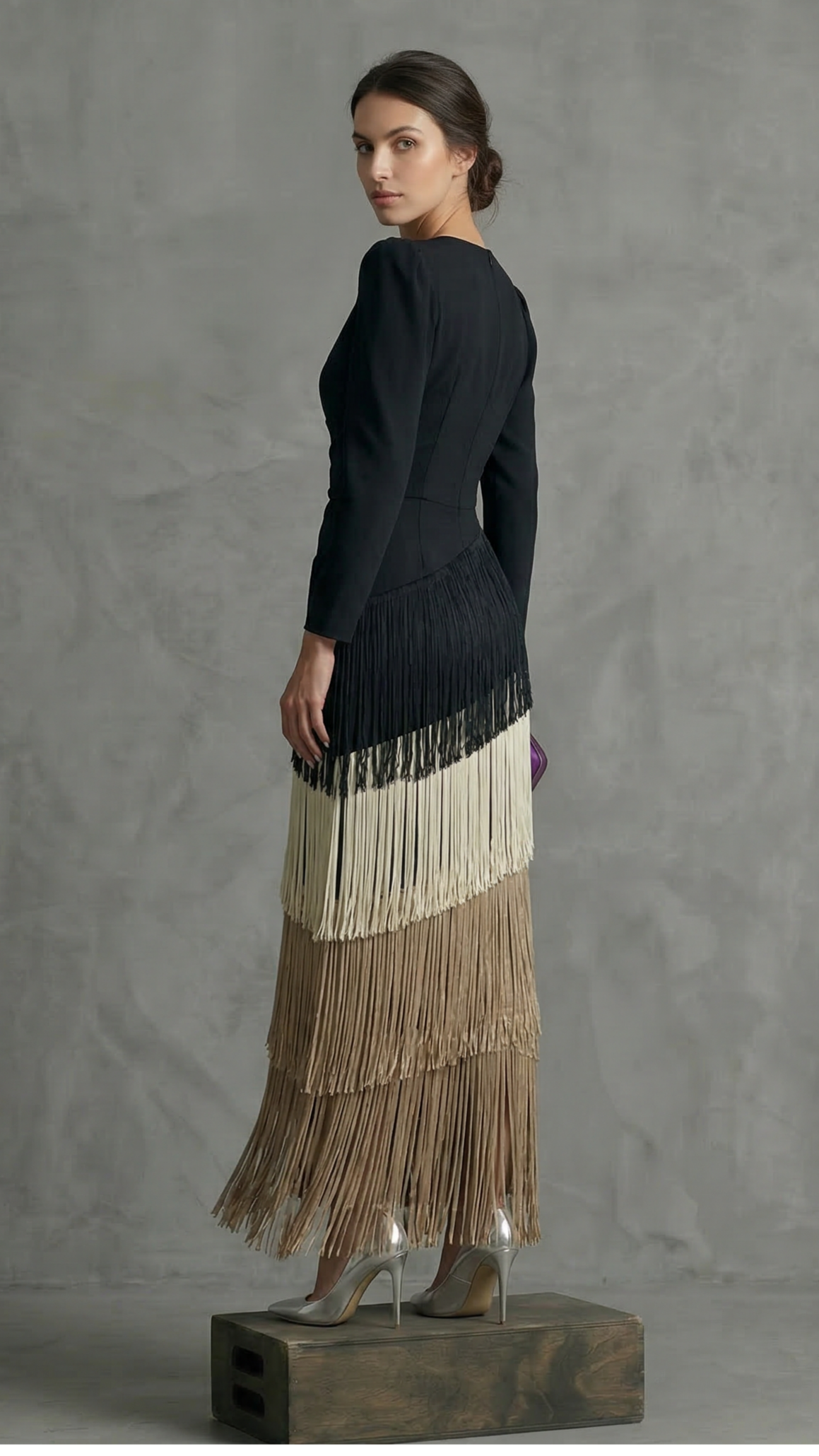 Clara | Abito elegante con frange