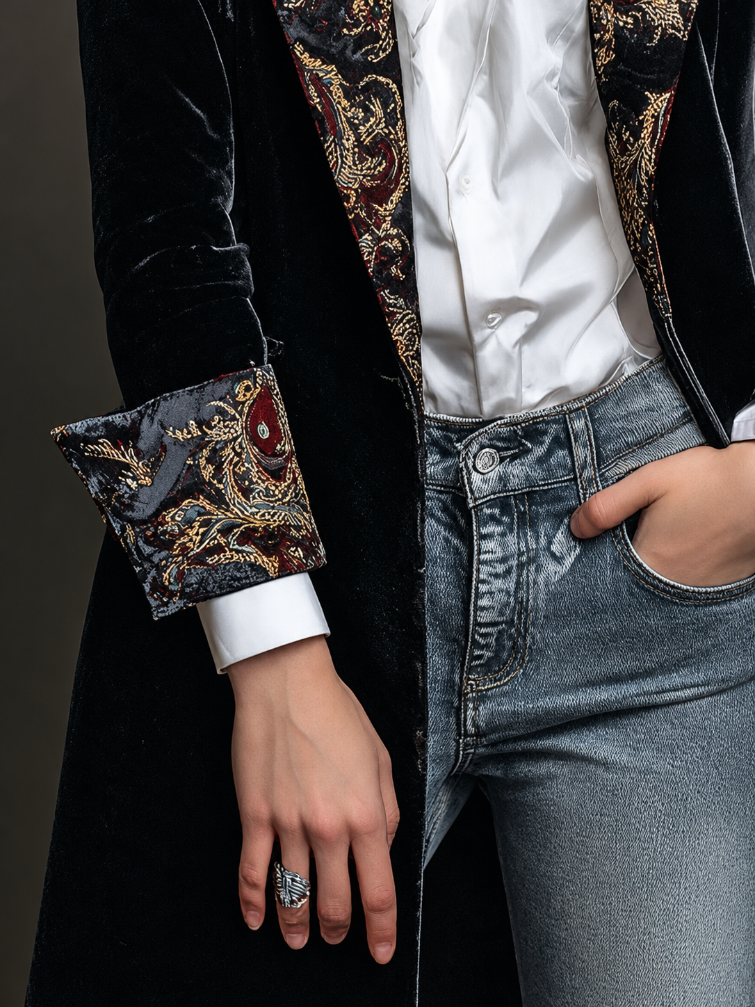 Léontine — Blazer nero slim fit con stampa barocca, vista 8
