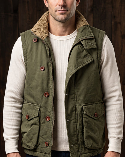 Gilet Lorenzo verde militare indossato vista frontale