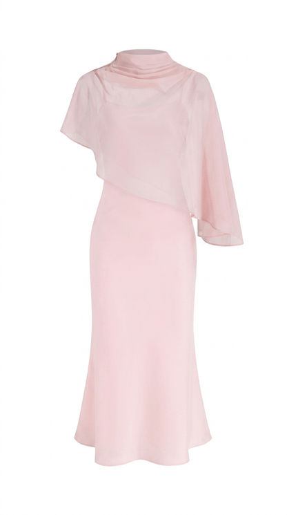 Abito Maxi in Raso con Collo Alto e Maniche a Mantella - Rosa
