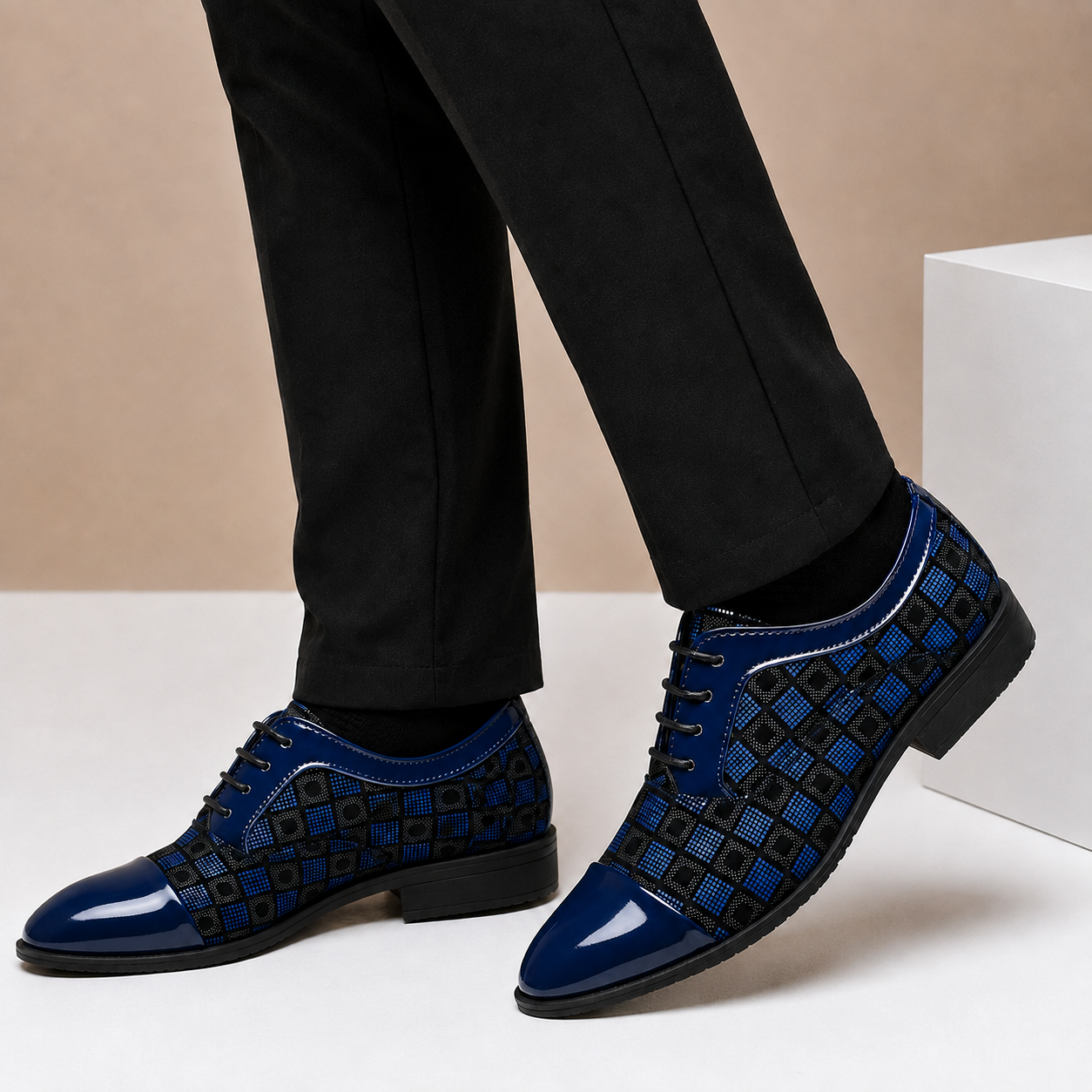 Scarpe Valente blu in vera pelle – modello indossato