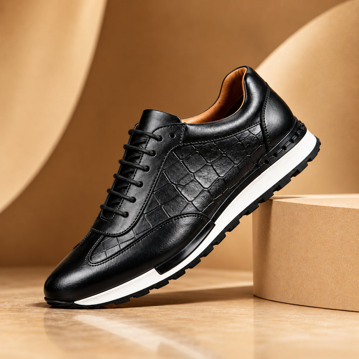 Sneakers Moretti in pelle nero classico vista prodotto