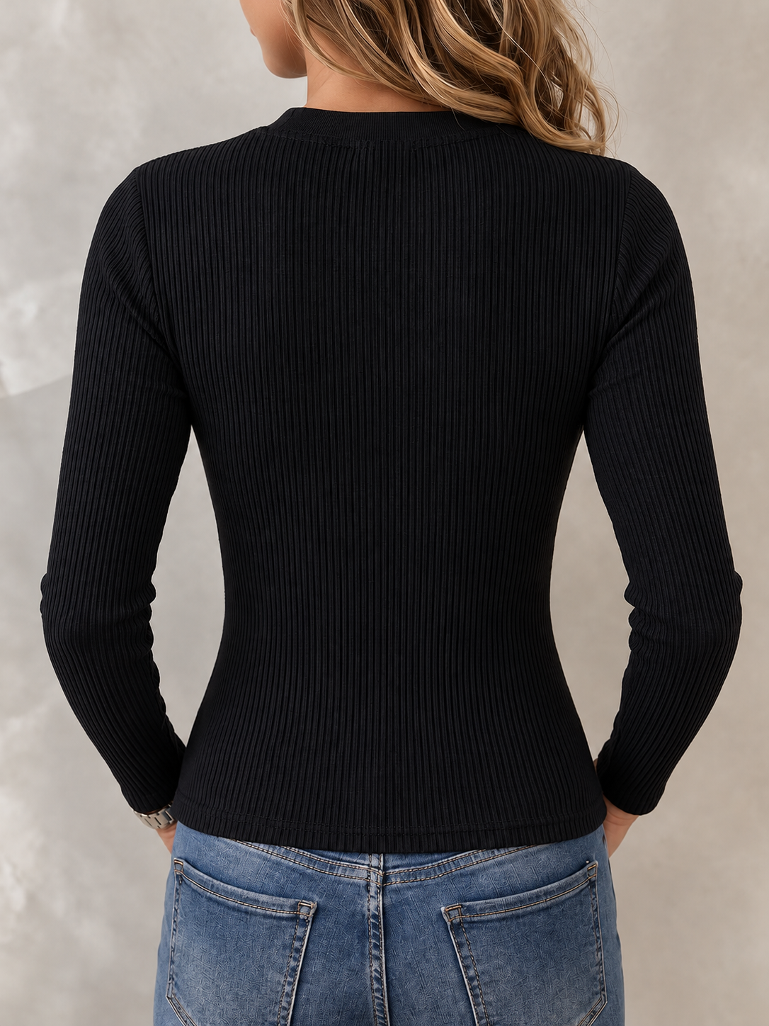 Top in Maglia con Cut-Out e Dettaglio Stringato - immagine 4